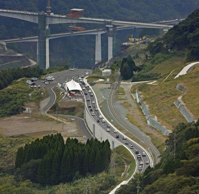 熊本再生へつながる「動脈」 阿蘇観光、市民生活に光｜【西日本